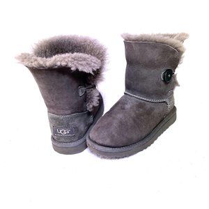 Ugg Girls Bailey Button Gray Short Boots Sheepskin Pull On